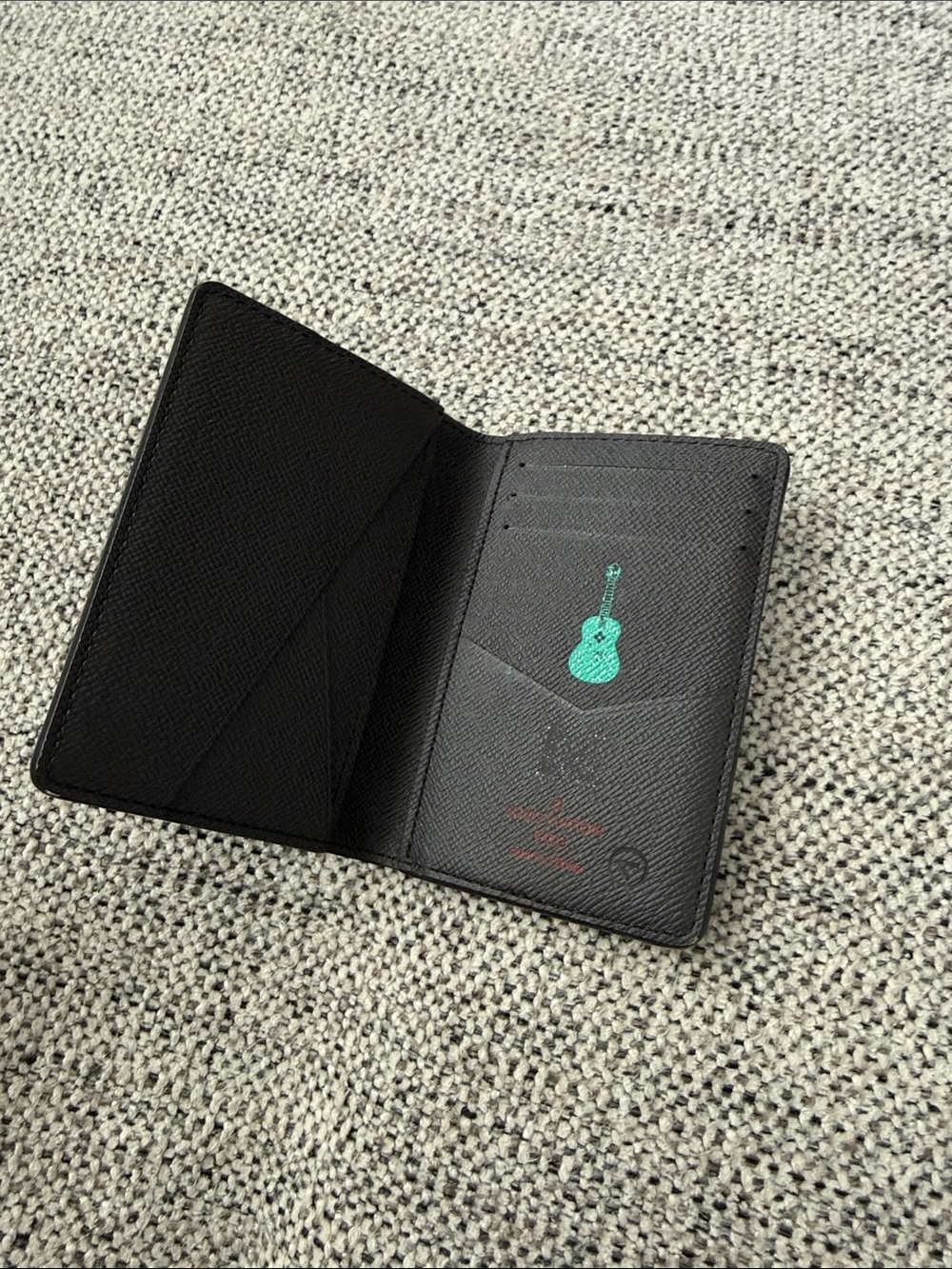 Louis Vuitton Unisex Card Holder - Picture 2 of 8